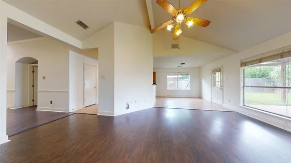 $2,000 | 8231 Ashlawn Drive, Houston, TX 77083