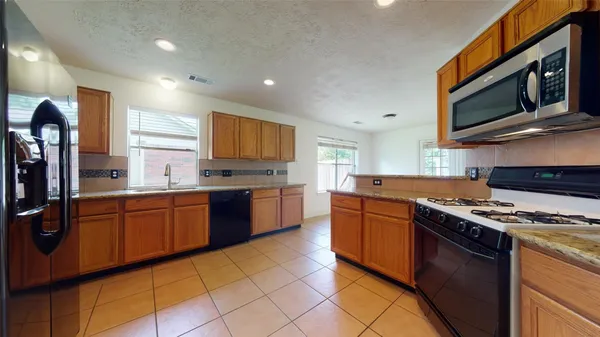 $2,000 | 8231 Ashlawn Drive, Houston, TX 77083
