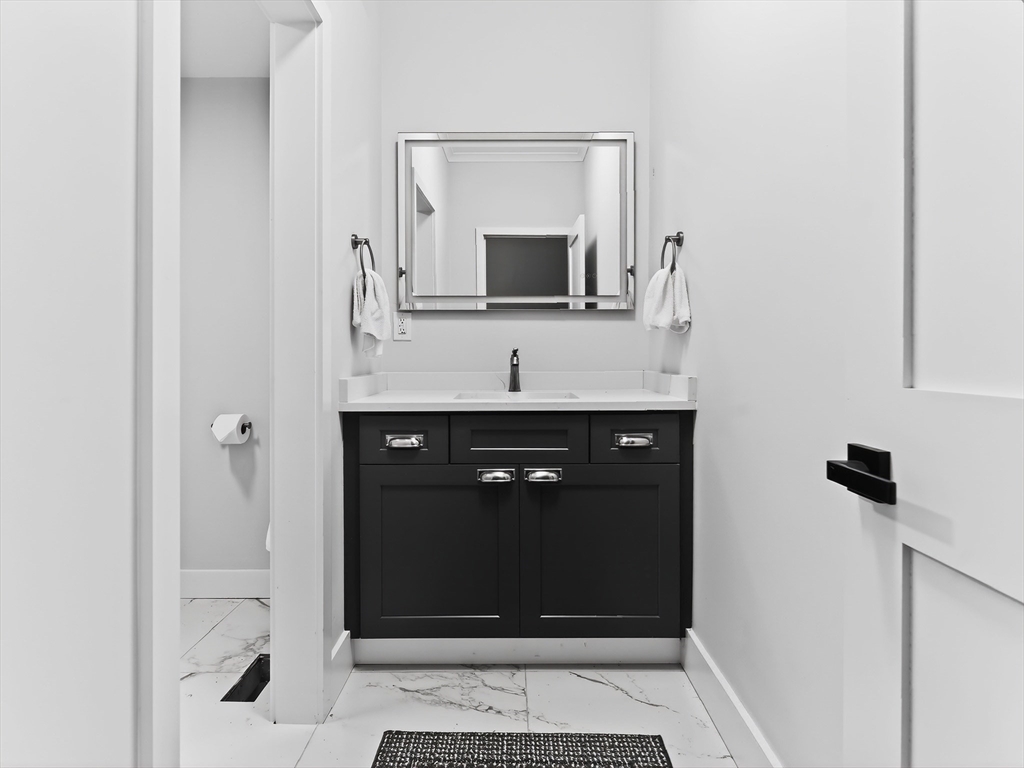 286 Grove Street, Unit A Clinton, MA 01510 - Photo 18 of 42