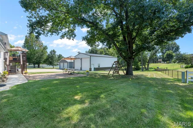$299,000 | 212 Lon Dell Drive, Chester, IL 62233