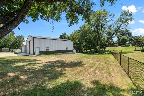 $285,000 | 212 Lon Dell Drive, Chester, IL 62233