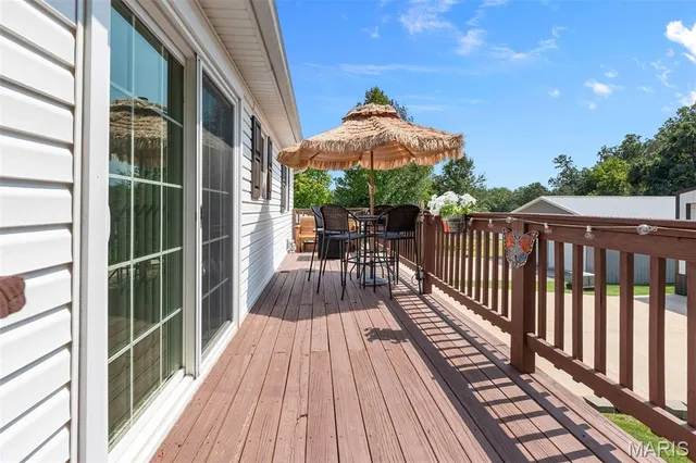 $299,000 | 212 Lon Dell Drive, Chester, IL 62233