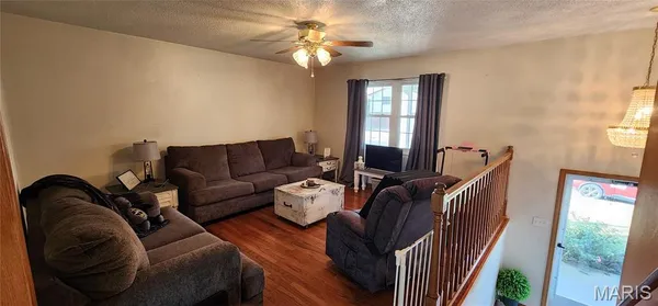 $285,000 | 212 Lon Dell Drive, Chester, IL 62233