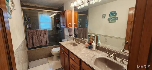 $299,000 | 212 Lon Dell Drive, Chester, IL 62233