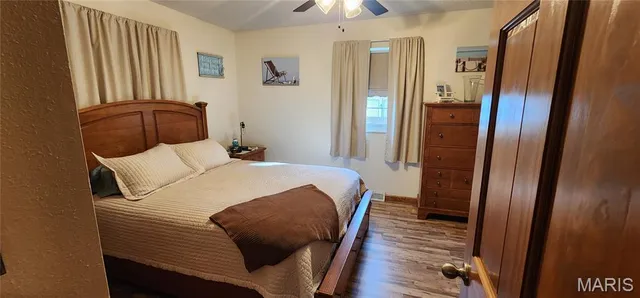 $299,000 | 212 Lon Dell Drive, Chester, IL 62233