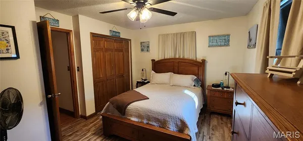 $285,000 | 212 Lon Dell Drive, Chester, IL 62233