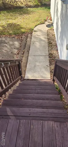 $299,000 | 212 Lon Dell Drive, Chester, IL 62233