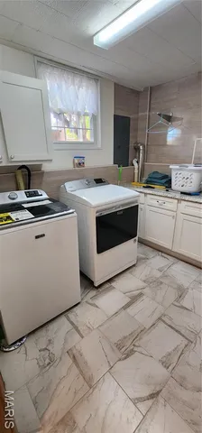 $299,000 | 212 Lon Dell Drive, Chester, IL 62233