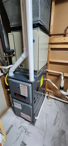 $299,000 | 212 Lon Dell Drive, Chester, IL 62233