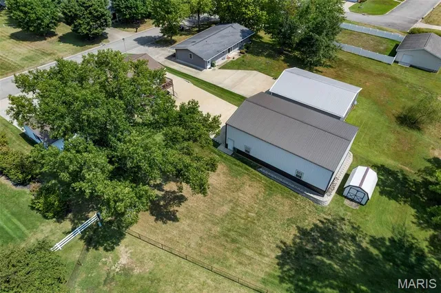 $299,000 | 212 Lon Dell Drive, Chester, IL 62233