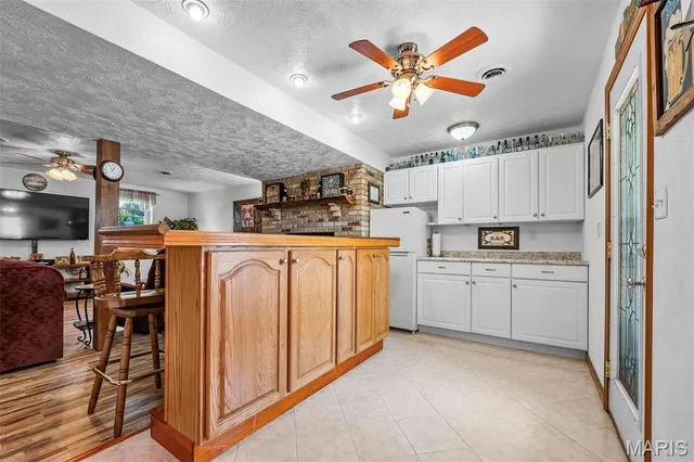 $299,000 | 212 Lon Dell Drive, Chester, IL 62233