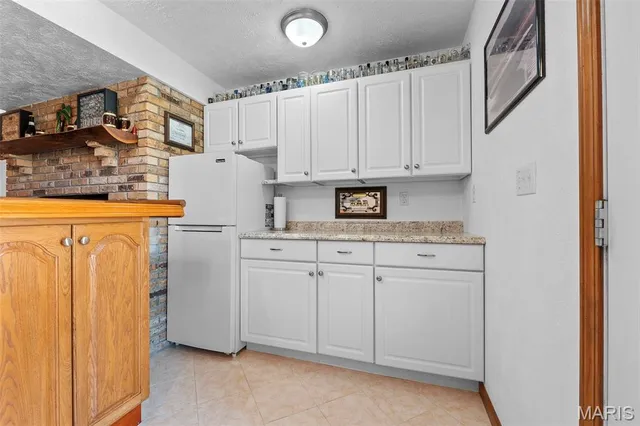 $299,000 | 212 Lon Dell Drive, Chester, IL 62233