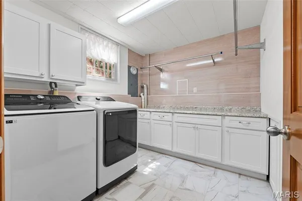 $285,000 | 212 Lon Dell Drive, Chester, IL 62233