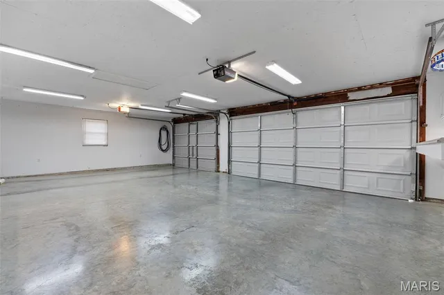 $299,000 | 212 Lon Dell Drive, Chester, IL 62233