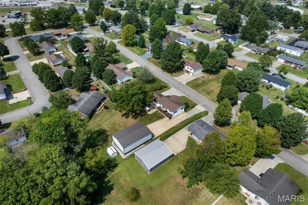 $285,000 | 212 Lon Dell Drive, Chester, IL 62233