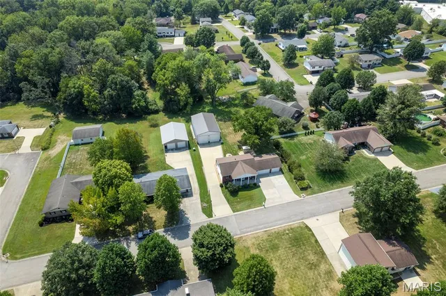 $299,000 | 212 Lon Dell Drive, Chester, IL 62233