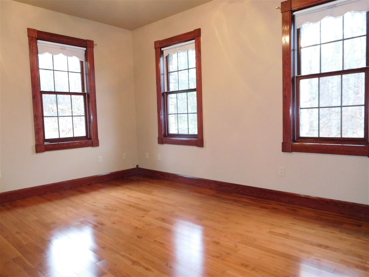2222 South Cave Road Bloomington, IN 47403 - Photo 8 of 25 Gallery Image 8