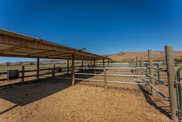 $2,895,000 | 8440 Lovers Lane, Hollister, CA 95023