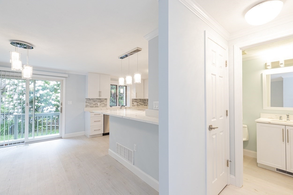 14 Deer Path, Unit 6 Maynard, MA 01754 - Photo 8 of 38