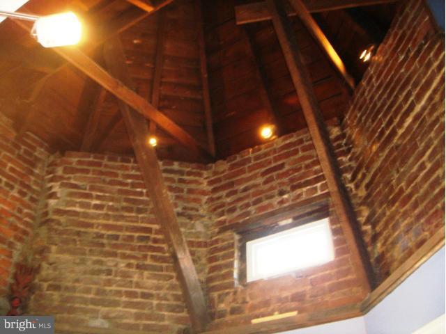 Bedroom (Master)