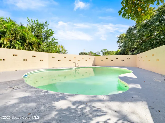 $2,500 | 7740 Pine Lake Drive, Melbourne, FL 32904