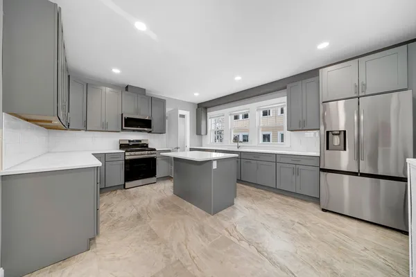 $4,000 | 26 Richardson Avenue, Unit 26, North Andover, MA 01845