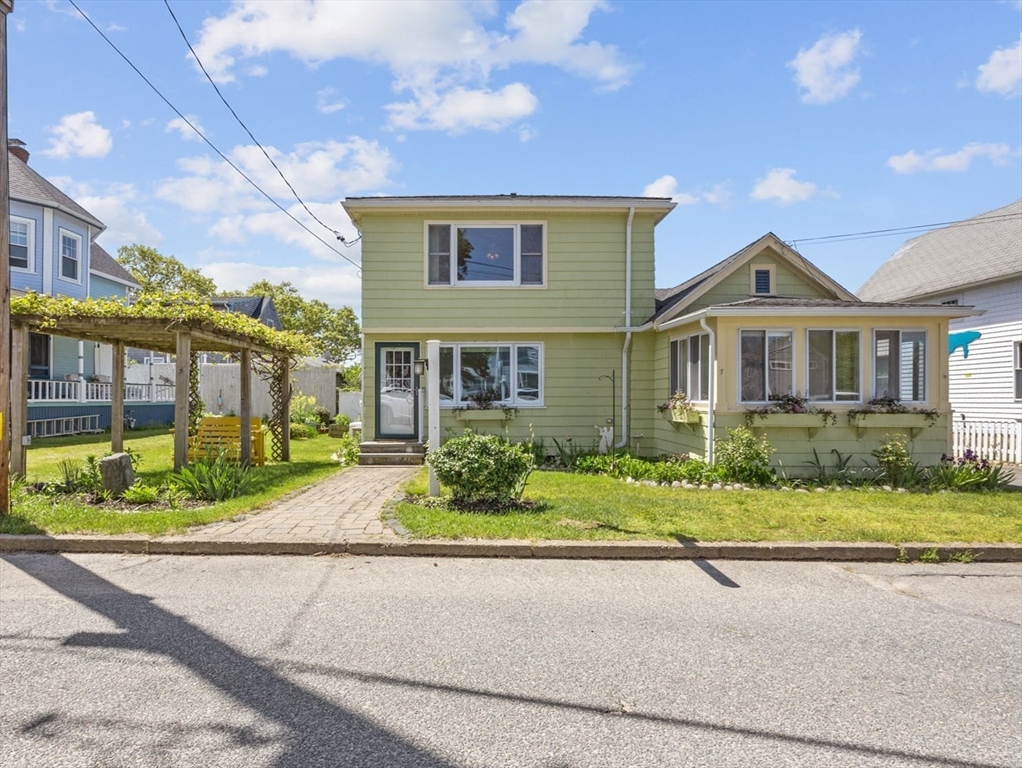 7 Grove Street Wareham, MA 02558 - Photo 4 of 41 front view of a house with a porch