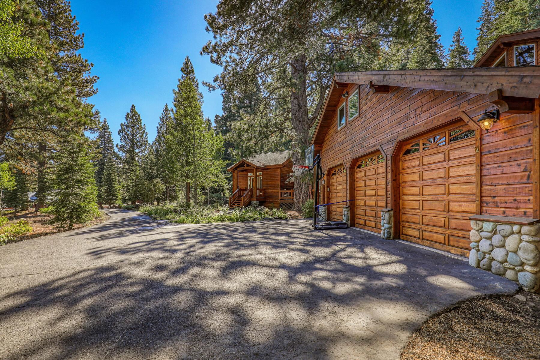 11325 Thelin Drive Truckee, CA 96161 - Photo 4 of 21 a view of a house with a yard