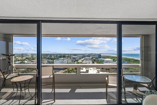 $874,000 | 5400 Ocean Boulevard, Unit 94, Sarasota, FL 34242