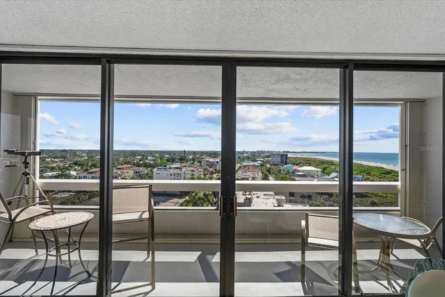 $874,000 | 5400 Ocean Boulevard, Unit 94, Sarasota, FL 34242