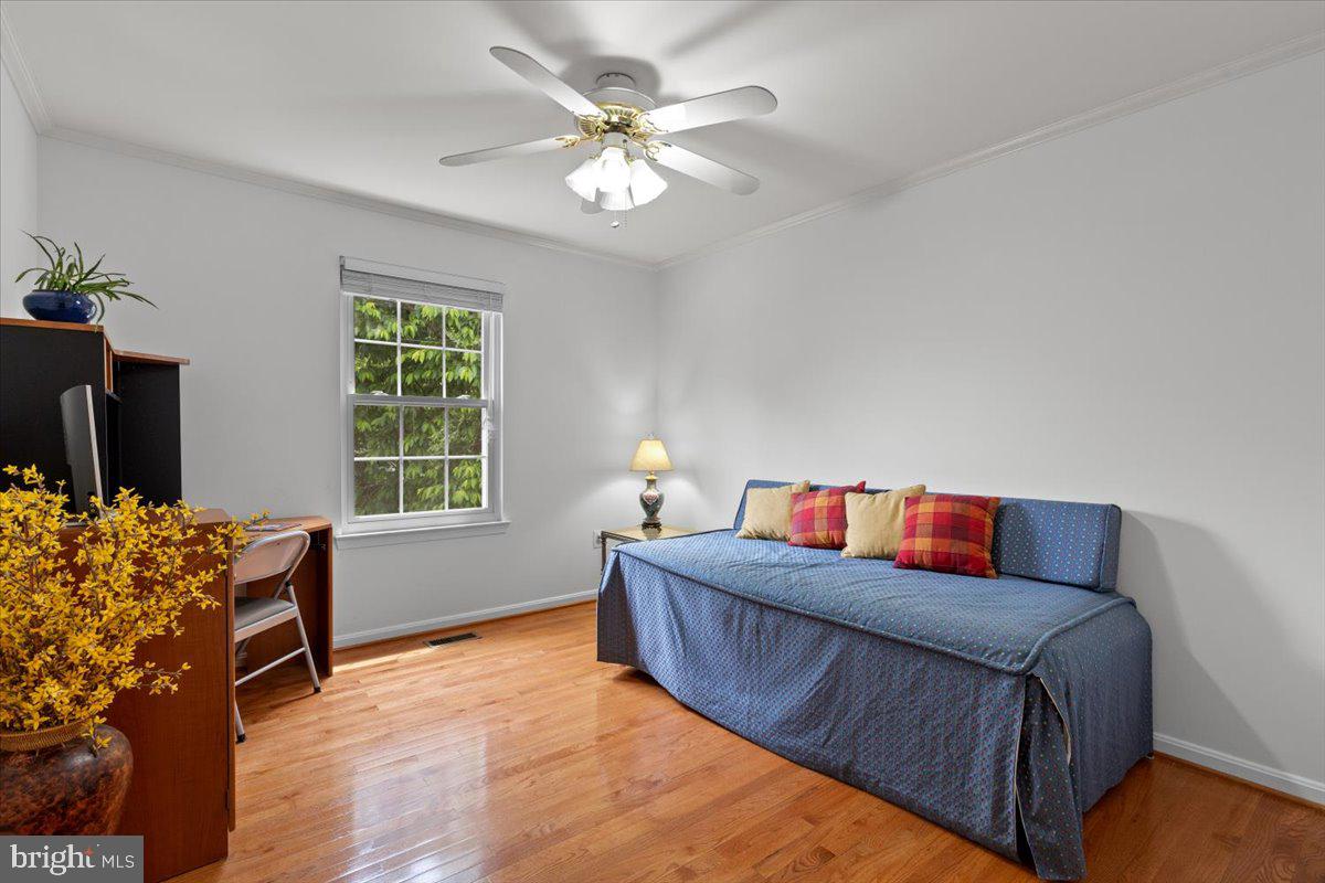 1587 Kingstream Circle Herndon, VA 20170 - Photo 40 of 65 Bedroom 3