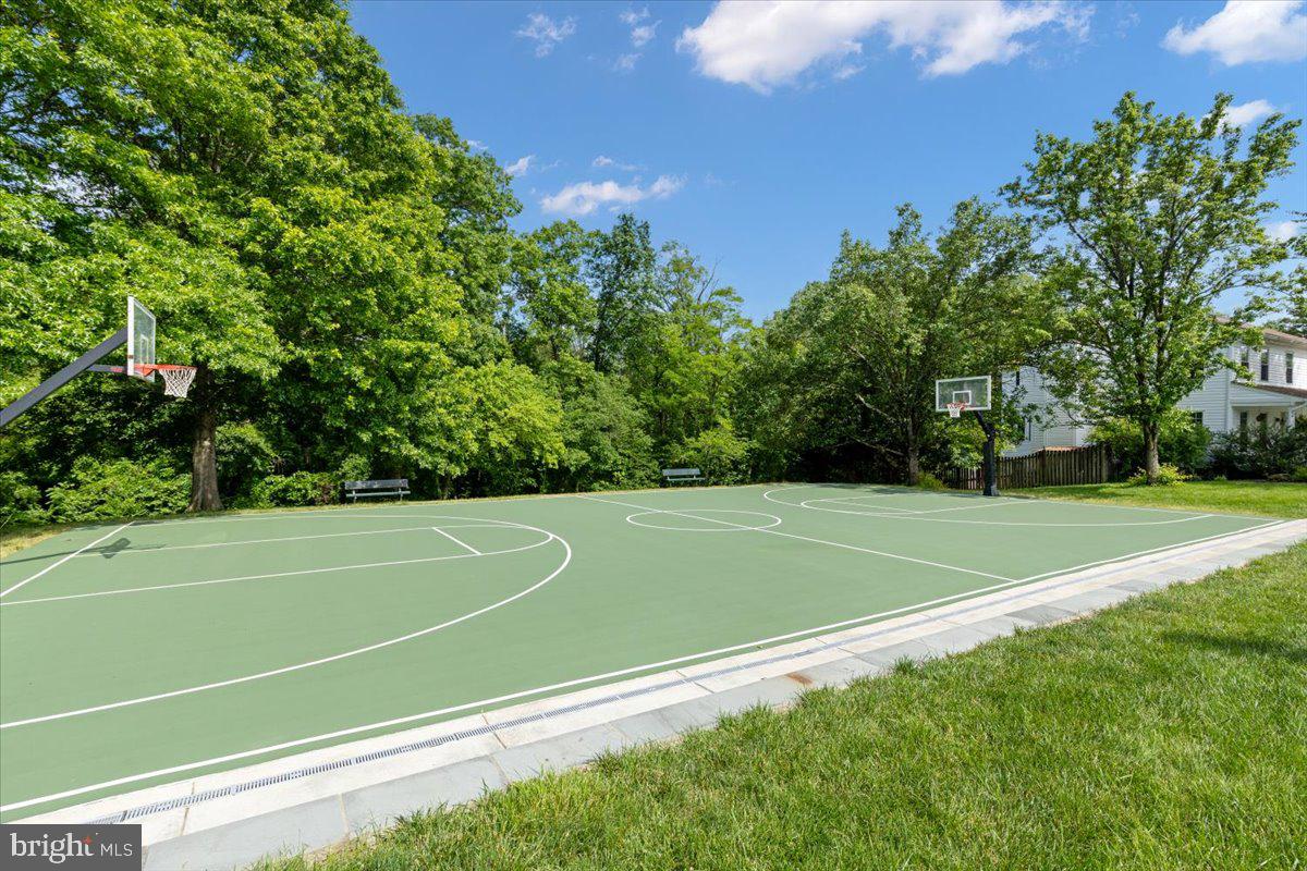 1587 Kingstream Circle Herndon, VA 20170 - Photo 61 of 65