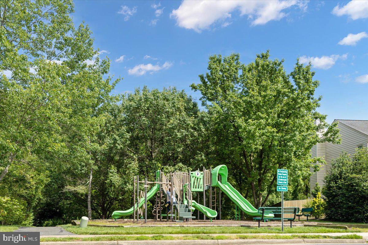 1587 Kingstream Circle Herndon, VA 20170 - Photo 62 of 65