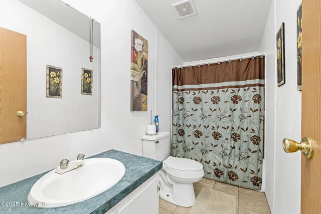 $235,000 | 88 Holiday Lane, Newton Grove, NC 28366