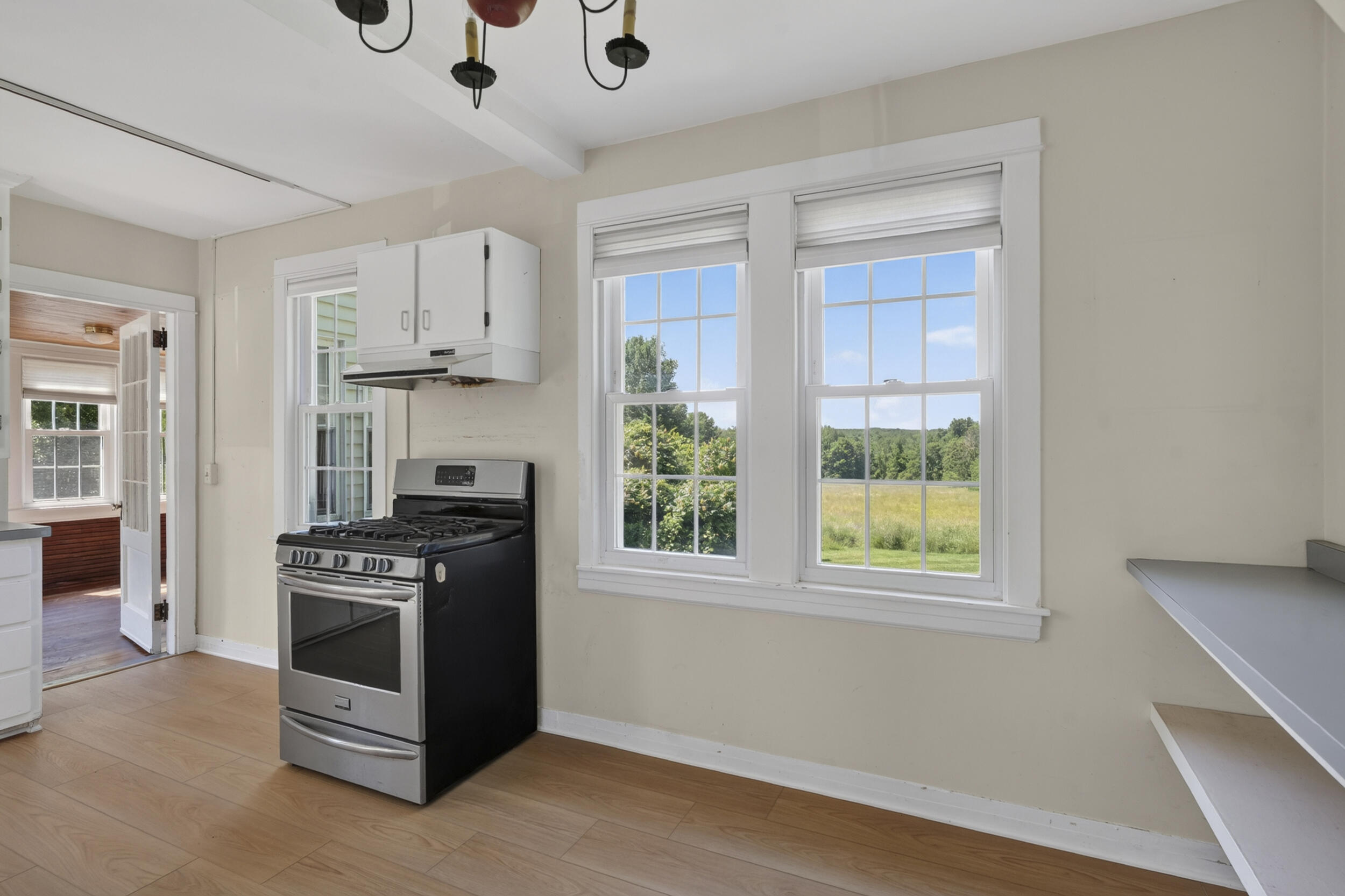 208 Falmouth Road Falmouth, ME 04105 - Photo 20 of 73 32_208falmouth-32