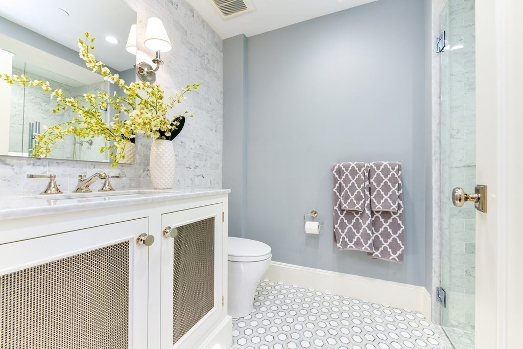 52 Beacon Street, Unit PH Boston, MA 02108 - Photo 17 of 29