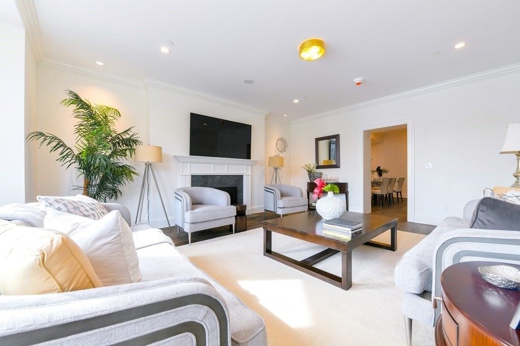 52 Beacon Street, Unit PH Boston, MA 02108 - Photo 3 of 29