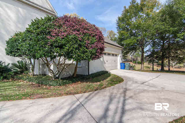 30466 Laurel Court Daphne, AL 36527 - Photo 2 of 31 Side Entry Garage