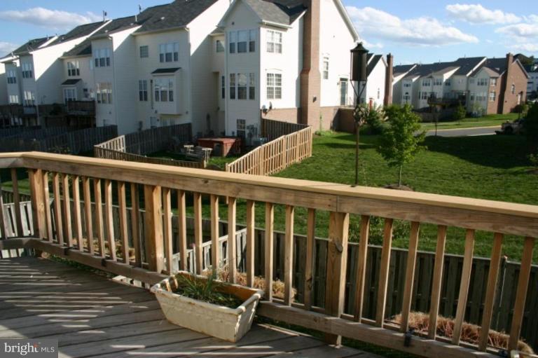 641 Springhouse Square Southeast Leesburg, VA 20175 - Photo 9 of 19 Deck - View from