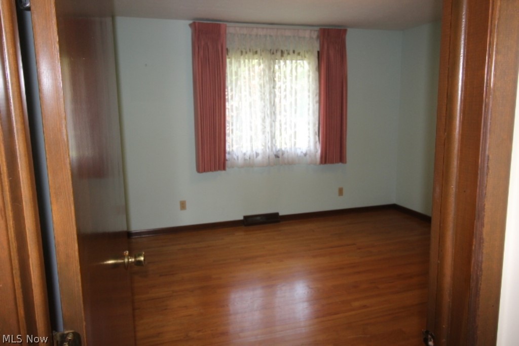 466 Ridge Road Hinckley, OH 44233 - Photo 18 of 33