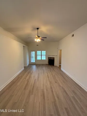 $299,900 | 3250 West Hartland Drive, Southaven, MS 38672