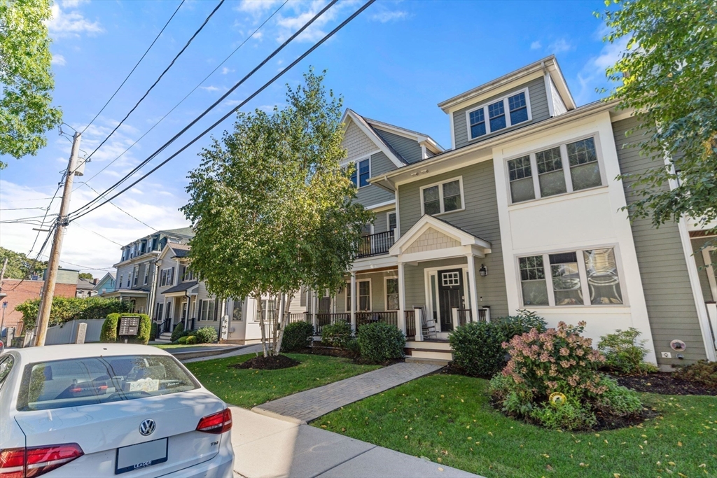 22 Hawthorne Street, Unit 2 Boston, MA 02119 - Photo 31 of 34
