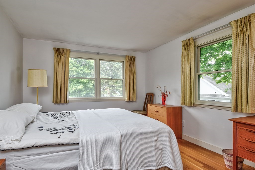 22 Heckle Street Wellesley, MA 02481 - Photo 16 of 32 Gallery Image 16