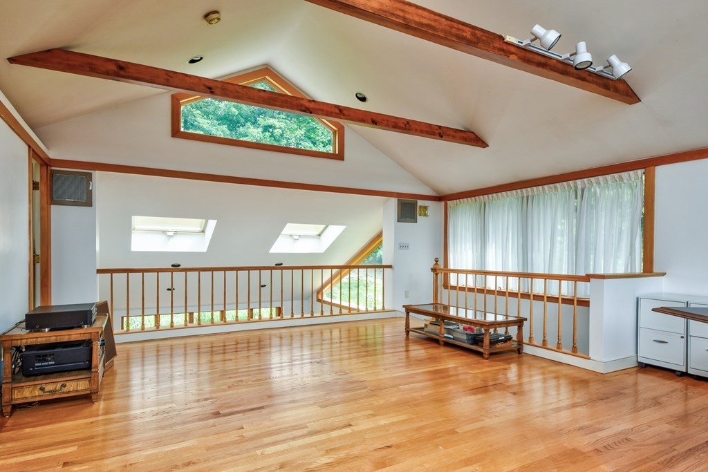 22 Heckle Street Wellesley, MA 02481 - Photo 20 of 32 Gallery Image 20