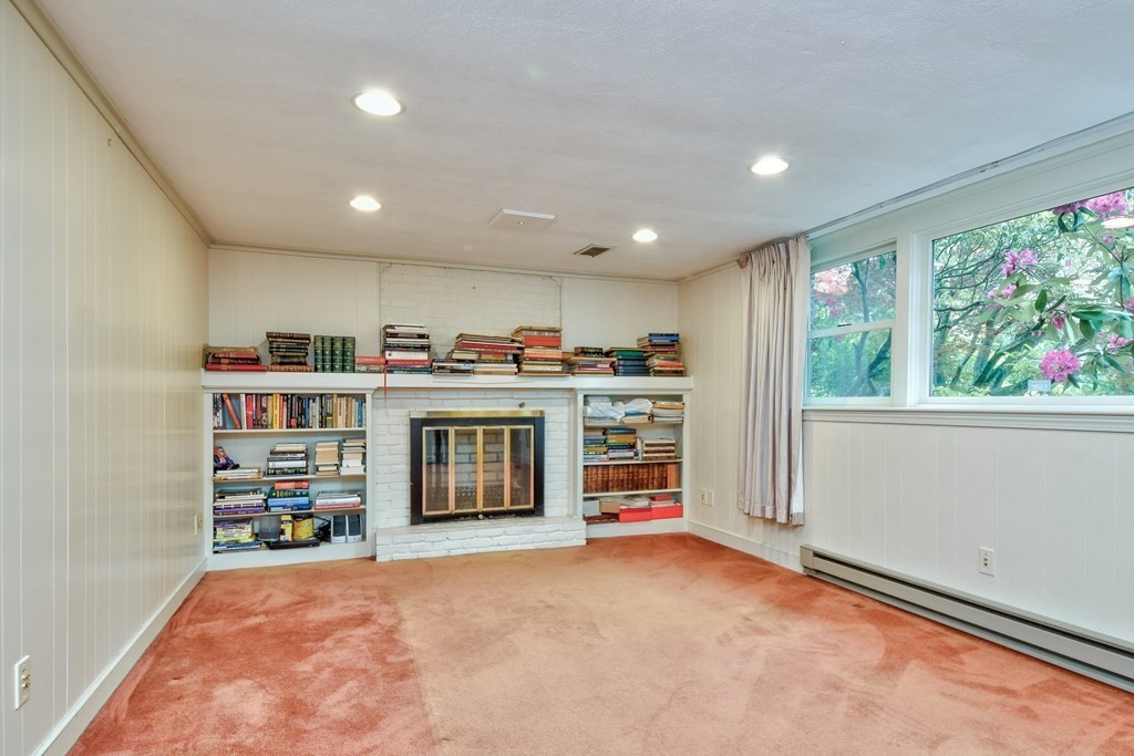 22 Heckle Street Wellesley, MA 02481 - Photo 26 of 32 Gallery Image 26