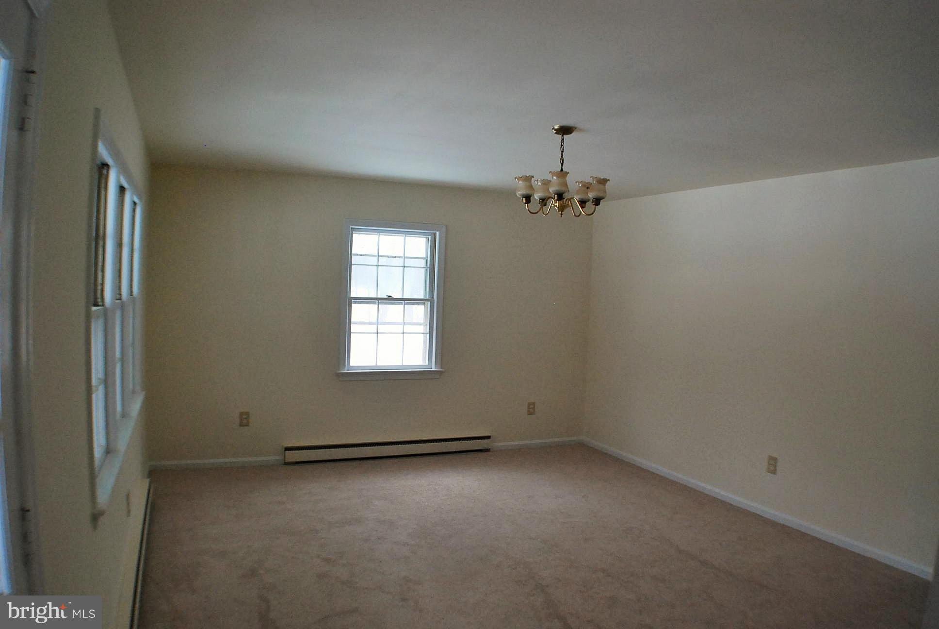 721 Moose Road Berryville, VA 22611 - Photo 11 of 30 Living Room