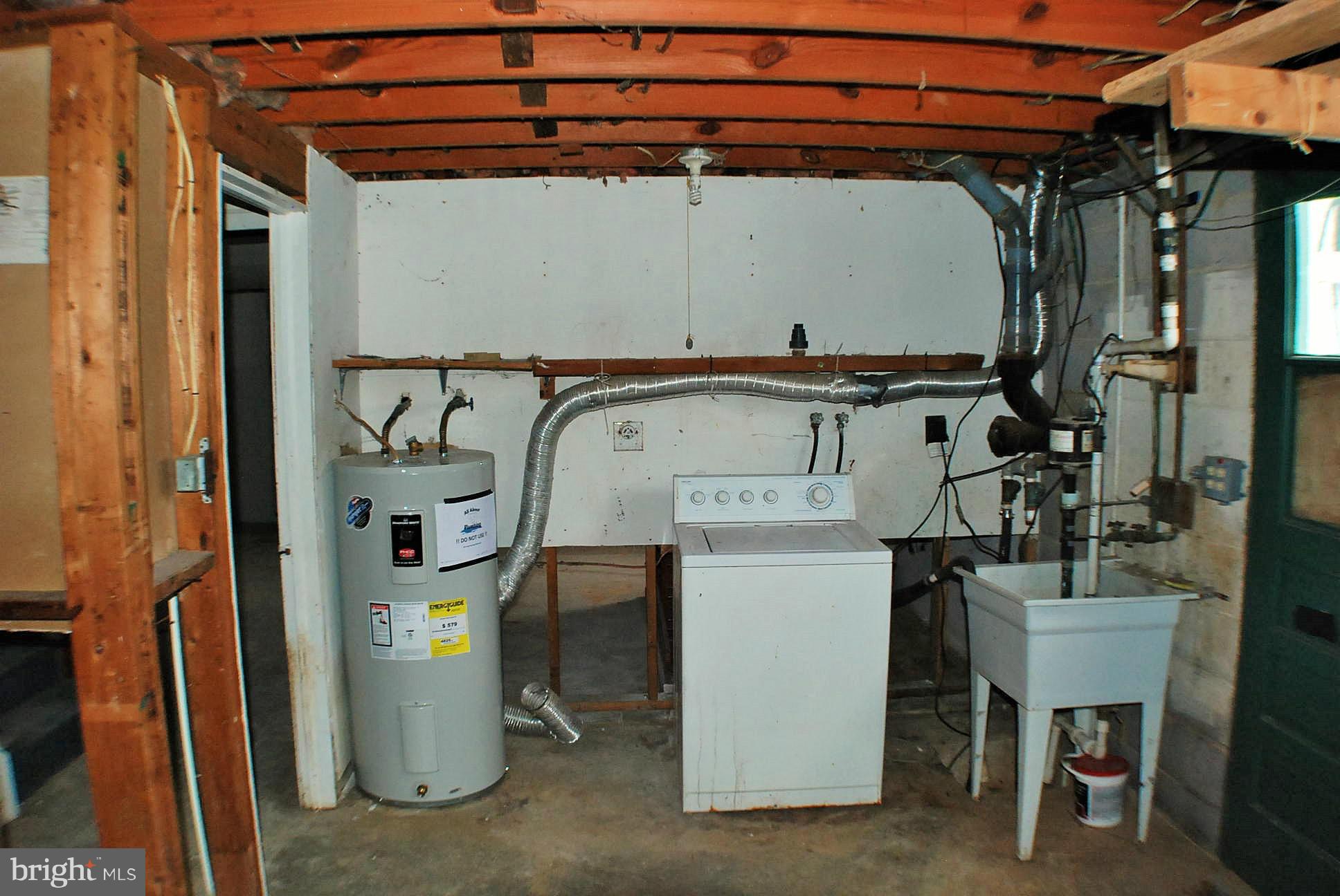721 Moose Road Berryville, VA 22611 - Photo 19 of 30 Laundry area