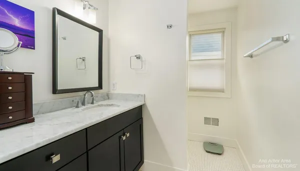 $5,375 | 203 West Summit Street, Ann Arbor, MI 48103