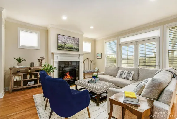 $5,375 | 203 West Summit Street, Ann Arbor, MI 48103