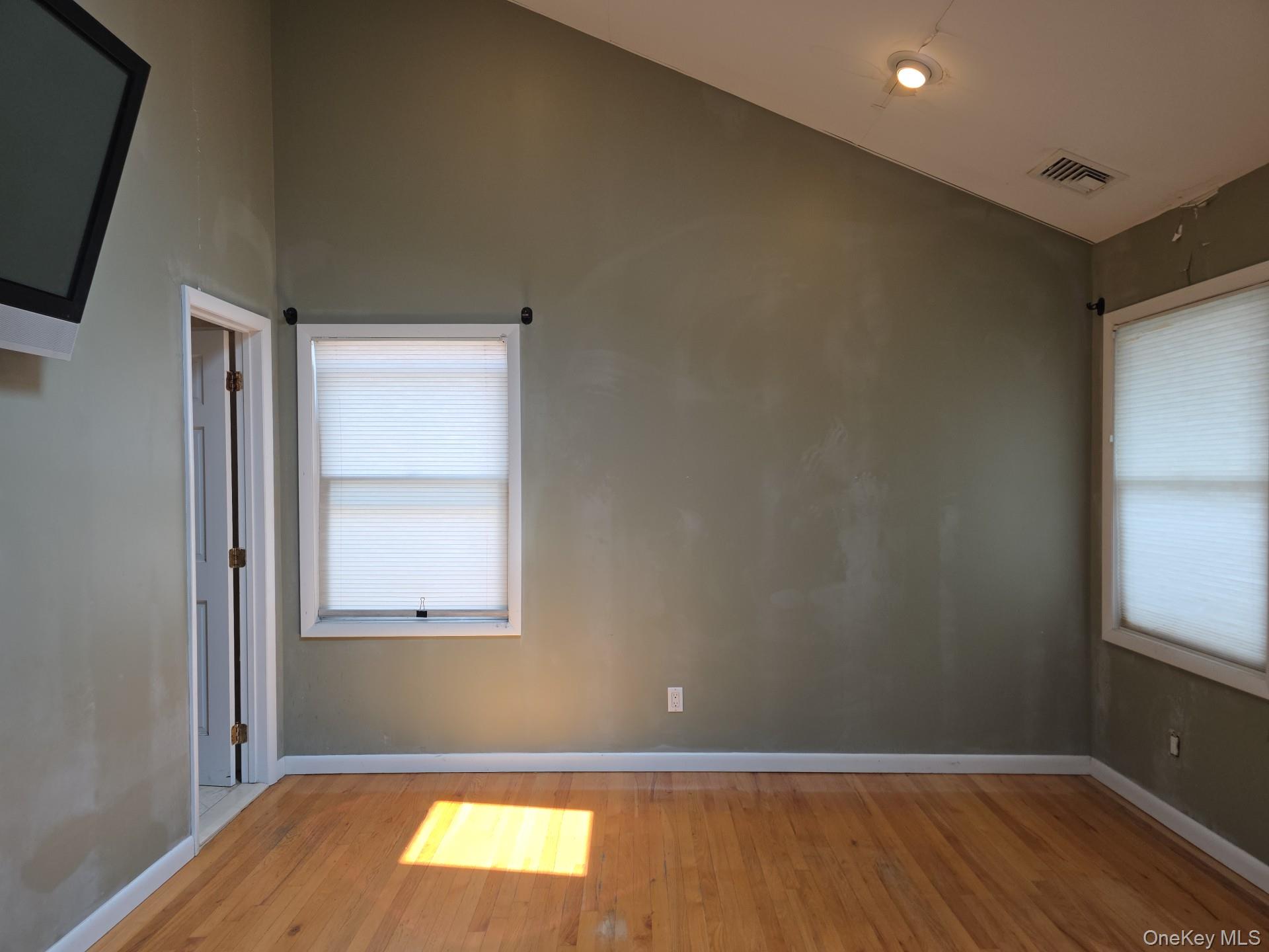2871 Shore Road Seaford, NY 11783 - Photo 14 of 27 Gallery Image 14